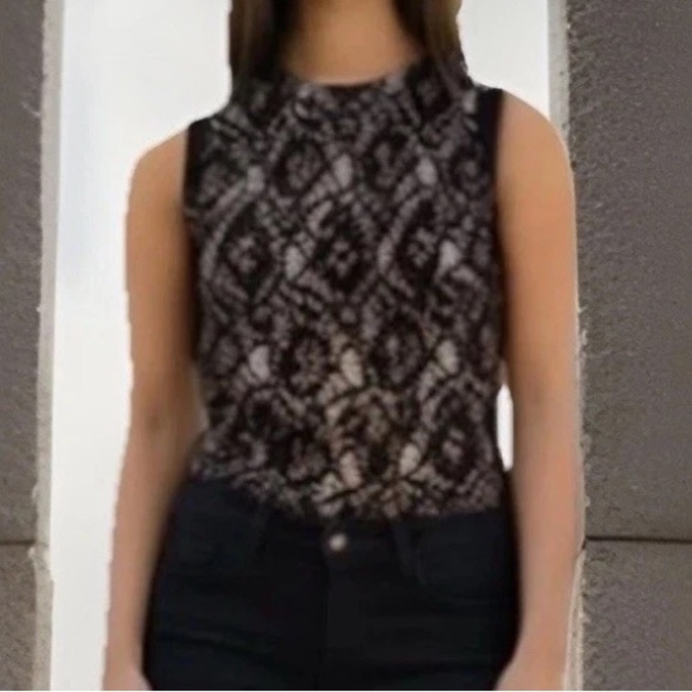 Marina Luna Sleeveless Lace Blouse Black Back Zipper Size Small